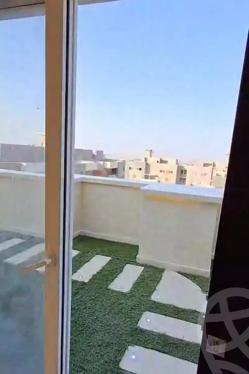 https://aqarmap.com.eg/en/listing/6079757-for-sale-cairo-el-sheikh-zayed-city-compounds-zayed-regency