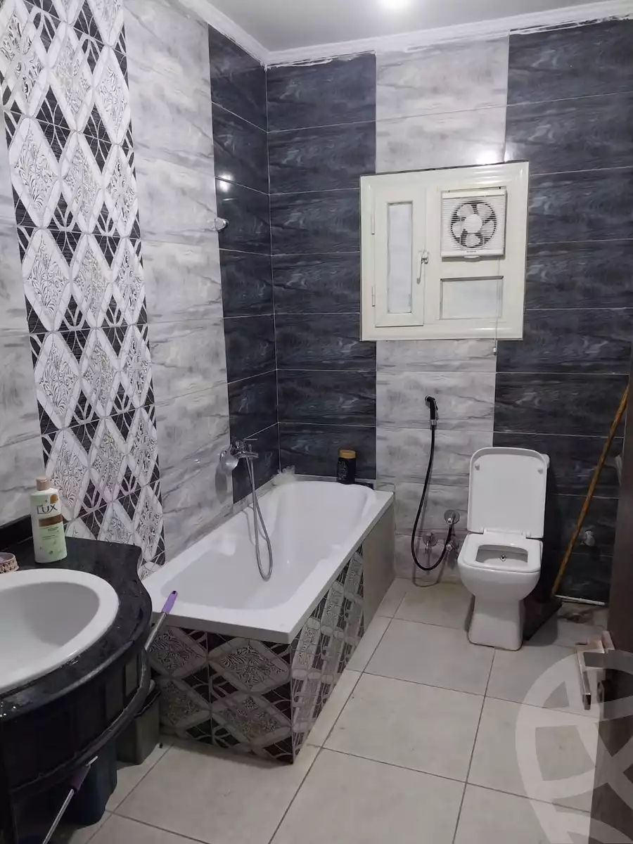 https://aqarmap.com.eg/en/listing/6082148-for-sale-cairo-mokattam-el-hadabah-el-wosta-rd-lmbhth