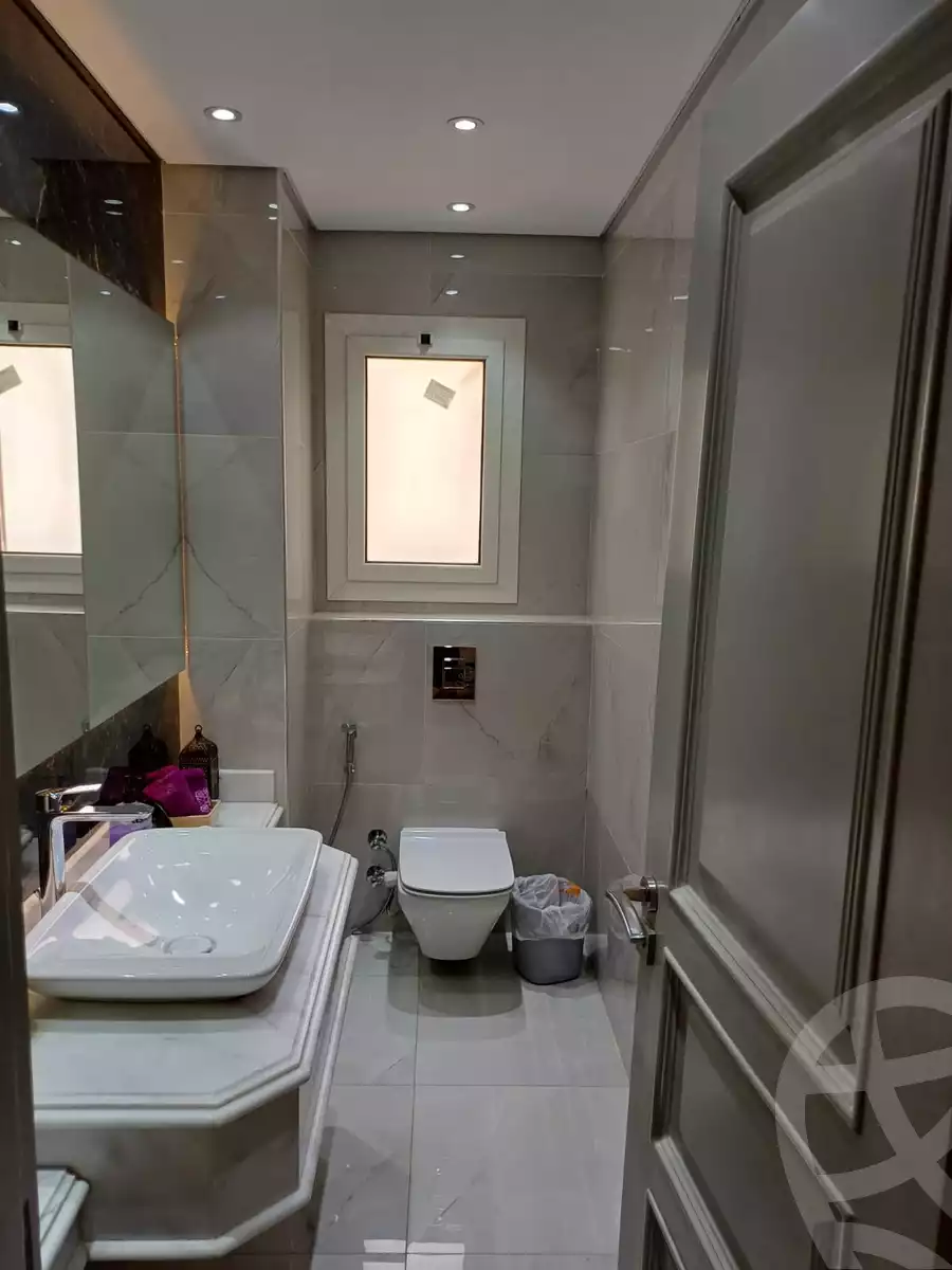 https://aqarmap.com.eg/en/listing/6071820-for-sale-cairo-new-cairo-compounds-mountain-view-hyde-park
