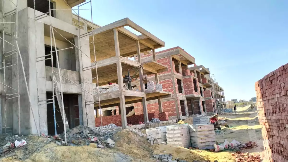 https://aqarmap.com.eg/ar/listing/6082862-for-sale-cairo-el-sheikh-zayed-city-lshykh-zyd-ljdyd-zayard-north-strike-compound-palmier