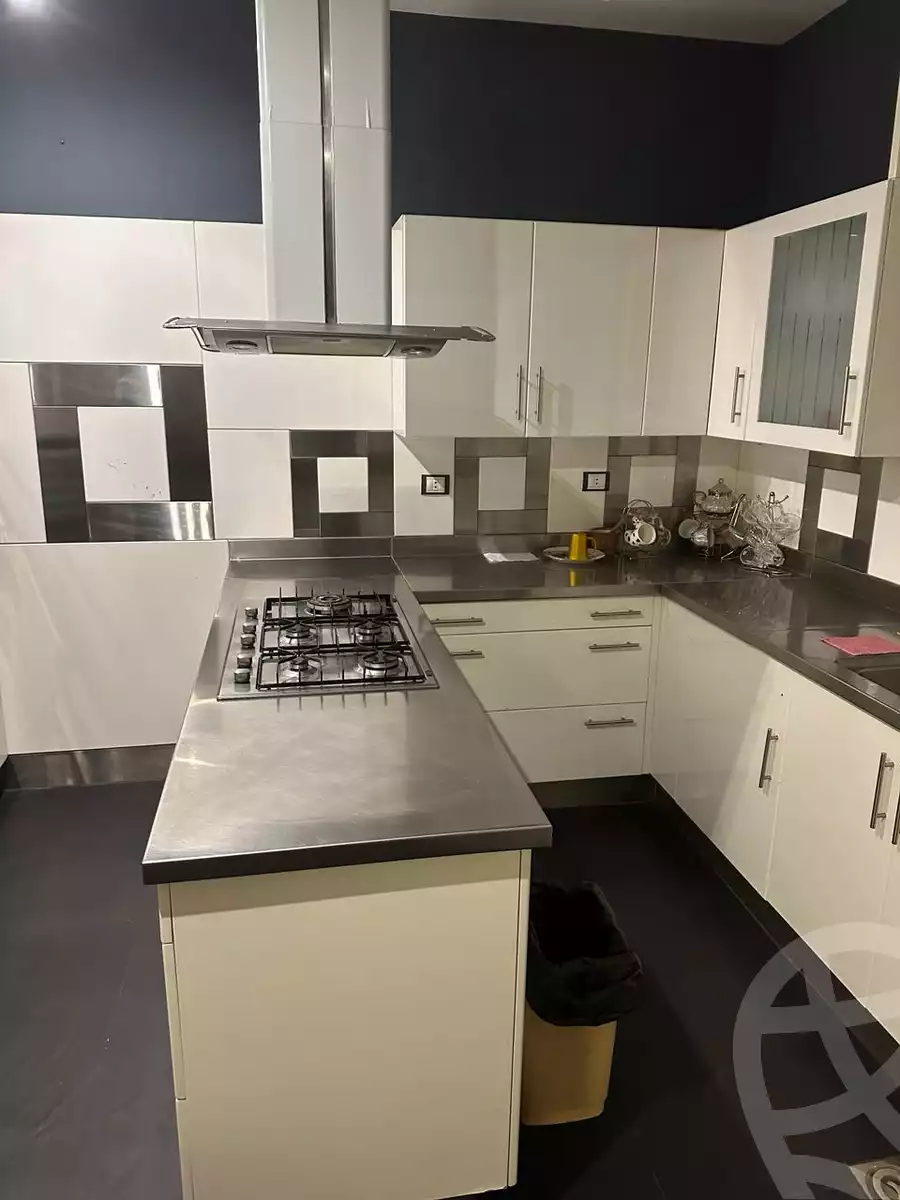 https://aqarmap.com.eg/en/listing/6083985-for-sale-cairo-el-sheikh-zayed-city-compounds-royal-city