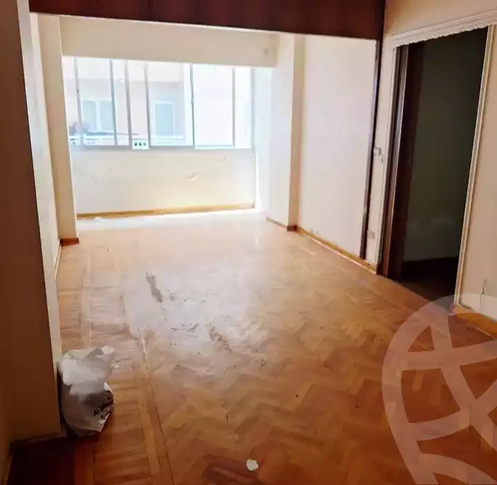 https://aqarmap.com.eg/en/listing/6084480-for-sale-alexandria-fleming