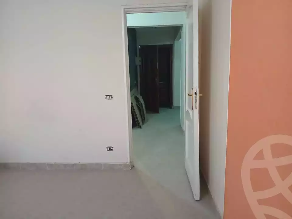 https://aqarmap.com.eg/en/listing/6085218-for-sale-cairo-mokattam-el-hadabah-el-wosta-el-mantaqa-el-rabaa-street-33