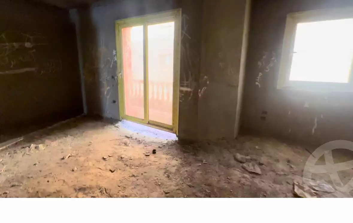 https://aqarmap.com.eg/en/listing/6087830-for-sale-cairo-new-cairo-compounds-life-view