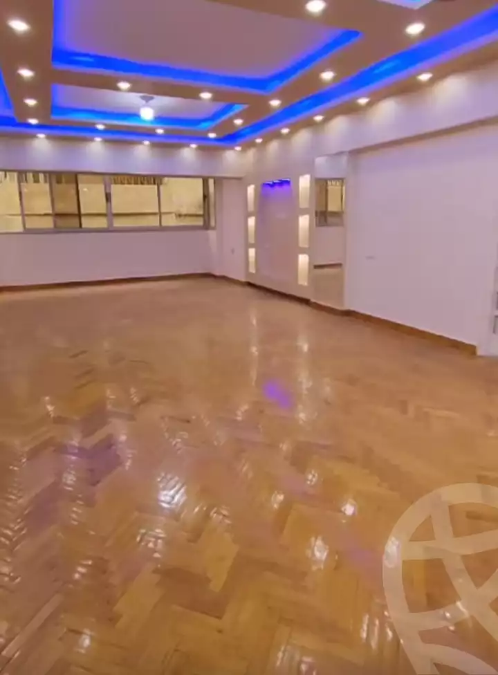 https://aqarmap.com.eg/ar/listing/6090444-for-sale-cairo-el-haram-shareaa-naser-el-thawrah