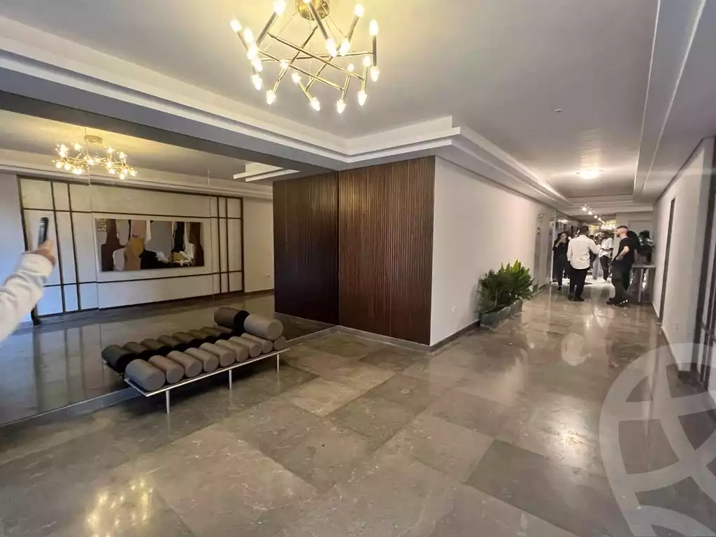 https://aqarmap.com.eg/en/listing/6092581-for-sale-cairo-el-sheikh-zayed-city-compounds-zyd-wr-llttwyr-the-village-views