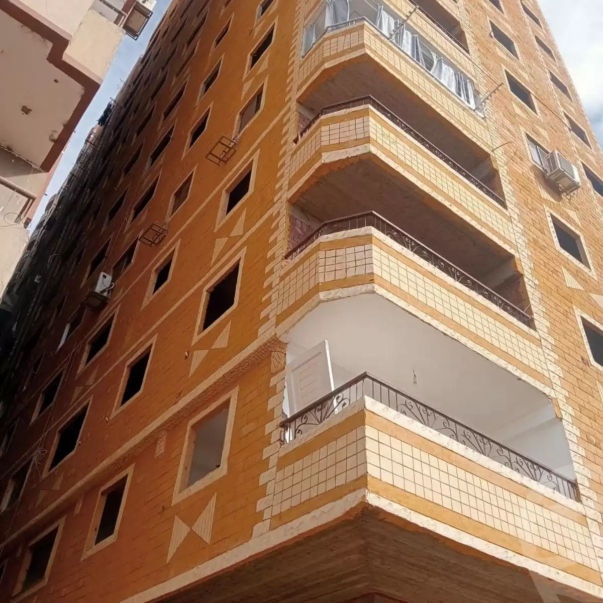 https://aqarmap.com.eg/en/listing/6092784-for-sale-cairo-ain-shams-jsr-lswys-el-arbaeen-st