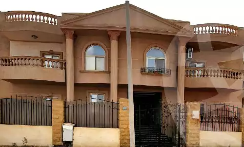 https://aqarmap.com.eg/en/listing/6094632-for-sale-cairo-new-cairo-sharq-el-akadamiya-al-tahrir-st