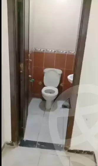 https://aqarmap.com.eg/en/listing/6095352-for-rent-asyut-asyut-city-el-helaly-st