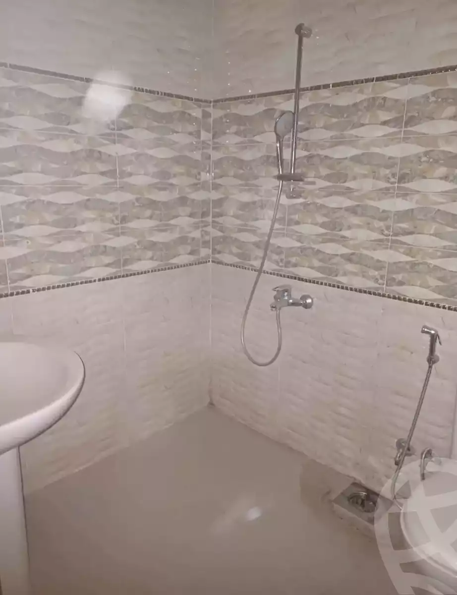 https://aqarmap.com.eg/en/listing/6095403-for-rent-cairo-mokattam-el-hadabah-el-wosta