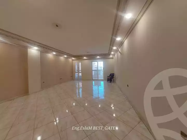 https://aqarmap.com.eg/ar/listing/6095997-for-rent-cairo-mokattam-lhdb-l-ly