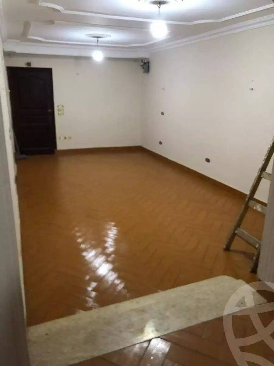 https://aqarmap.com.eg/en/listing/6096037-for-sale-cairo-mokattam-lhdb-l-ly-el-naforah-square