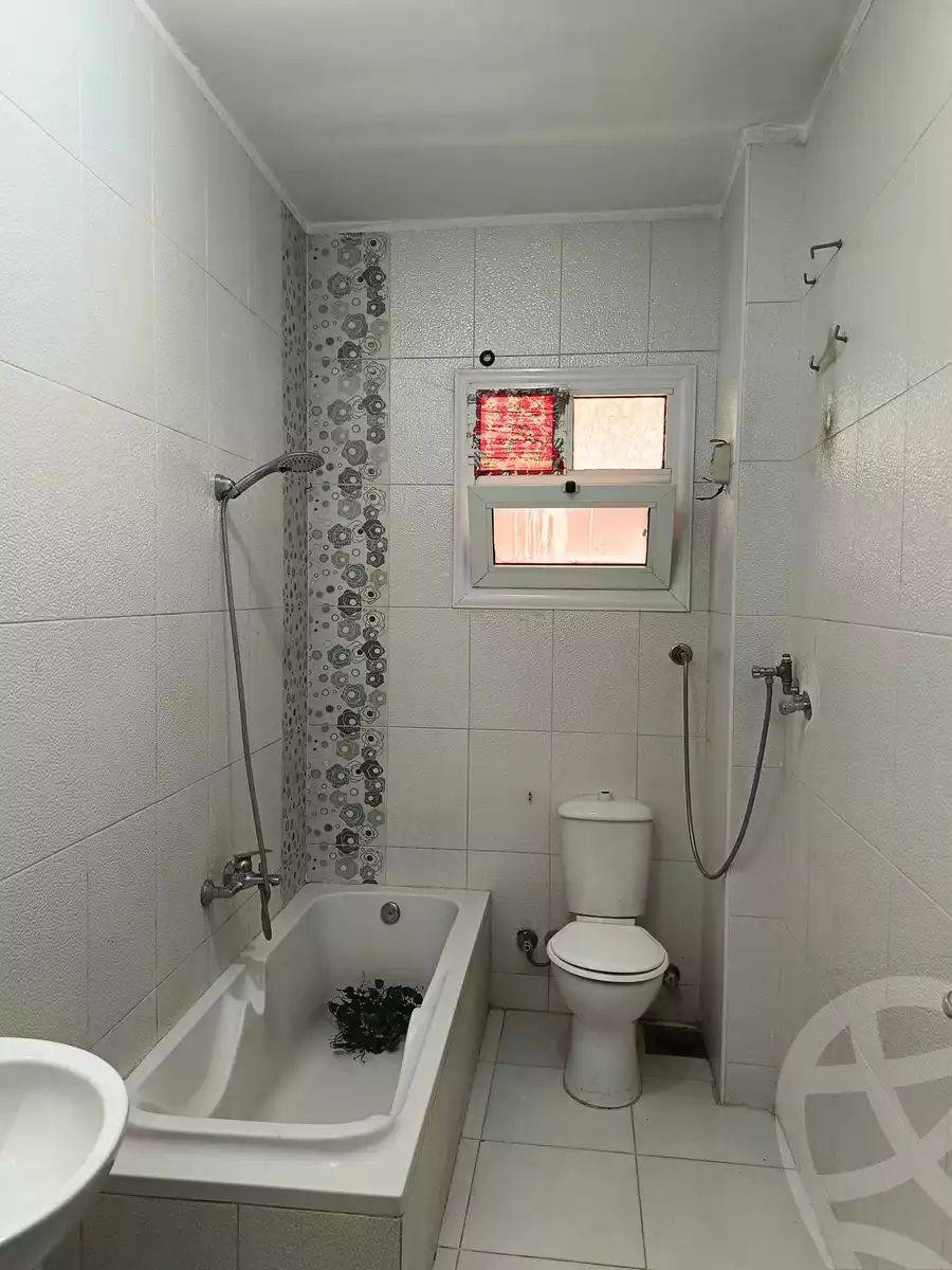 https://aqarmap.com.eg/en/listing/6096308-for-rent-cairo-mokattam-lhdb-l-ly