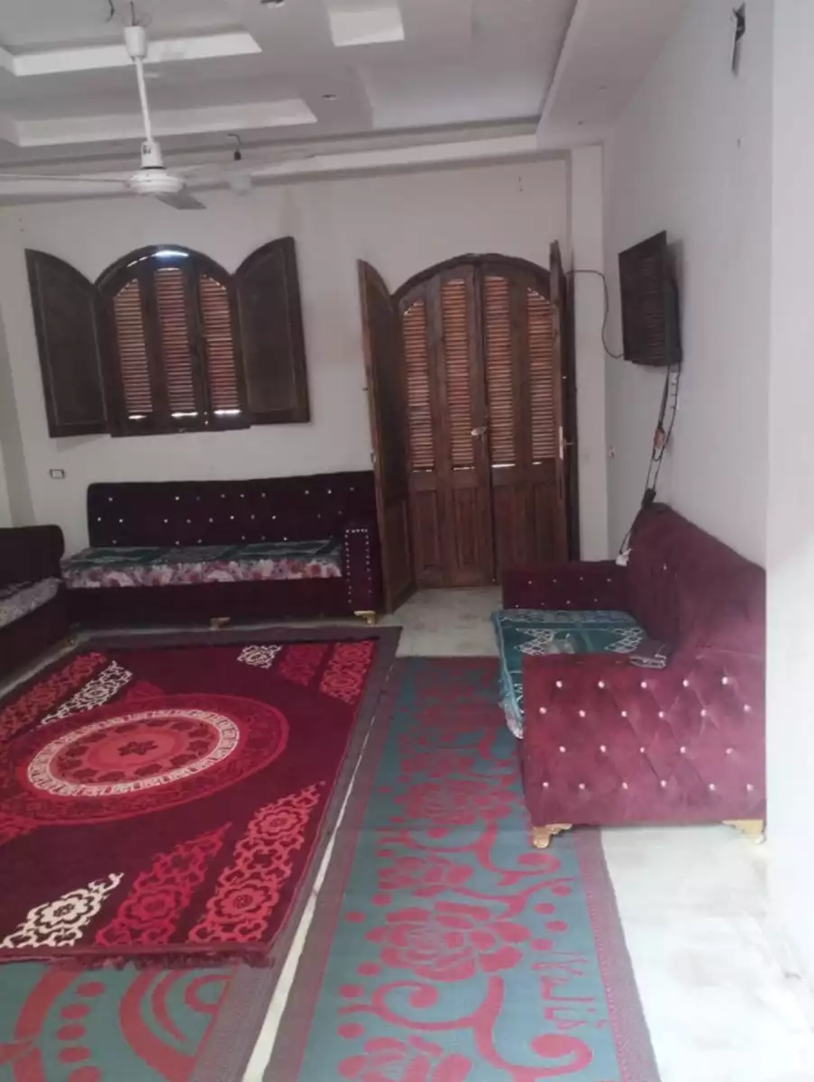 https://aqarmap.com.eg/en/listing/6097385-for-sale-qalyubia-banha-city-ezbat-el-prince