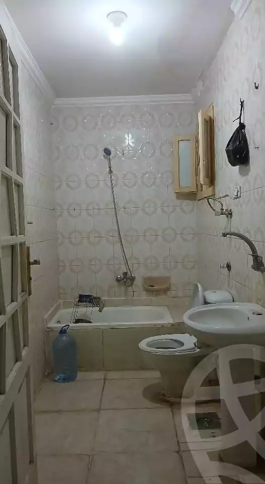 https://aqarmap.com.eg/en/listing/6098067-for-sale-alexandria-l-jmy-el-hanouvel-radwan-st