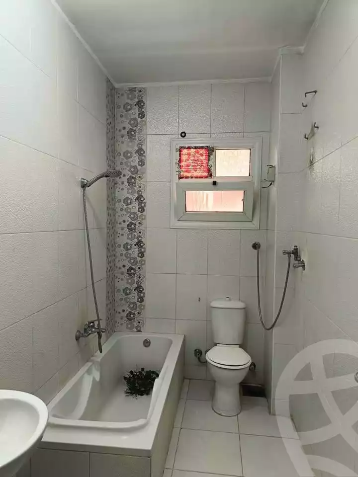 https://aqarmap.com.eg/ar/listing/6100438-for-rent-cairo-mokattam-lhdb-l-ly