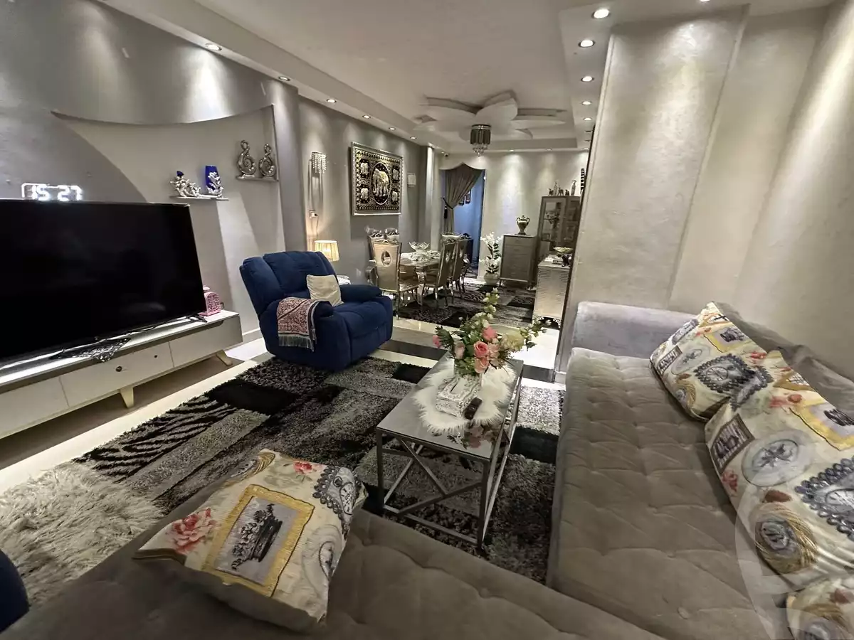 https://aqarmap.com.eg/ar/listing/6102142-for-sale-cairo-mokattam-el-hadabah-el-wosta-el-mantaqa-el-khamsa