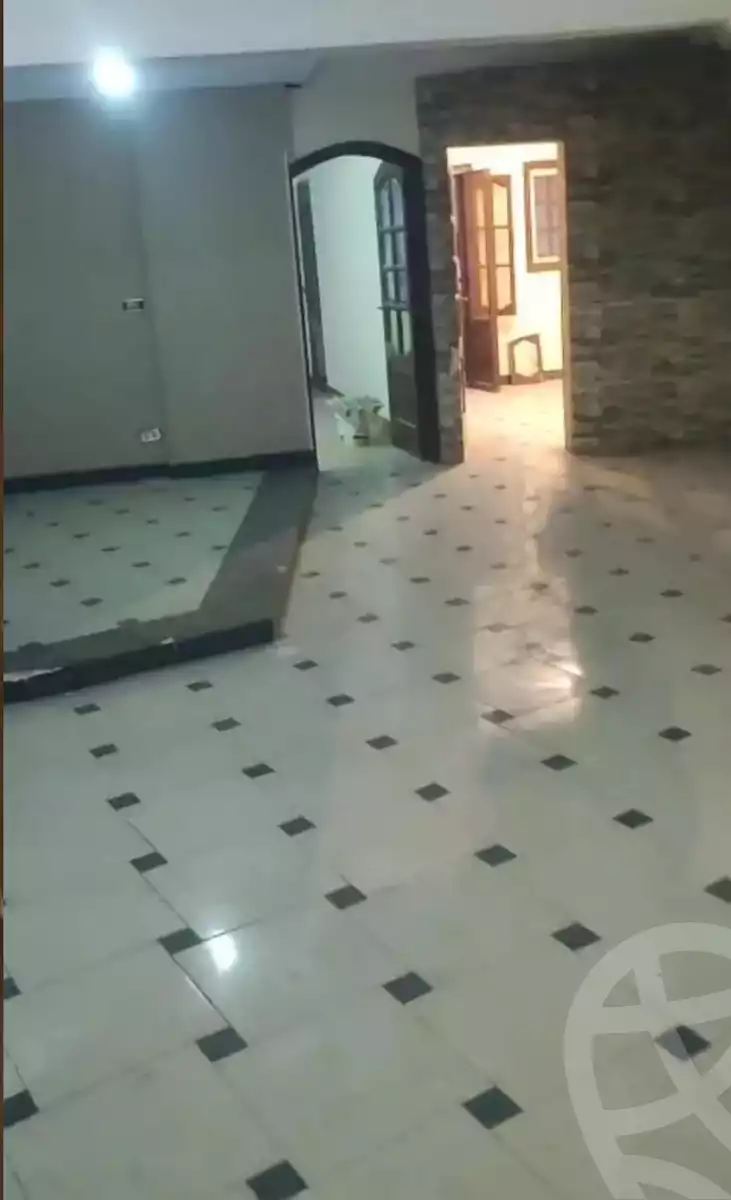 https://aqarmap.com.eg/ar/listing/6102254-for-sale-cairo-ain-shams-ain-shams-el-sharkia-el-zahraa-st