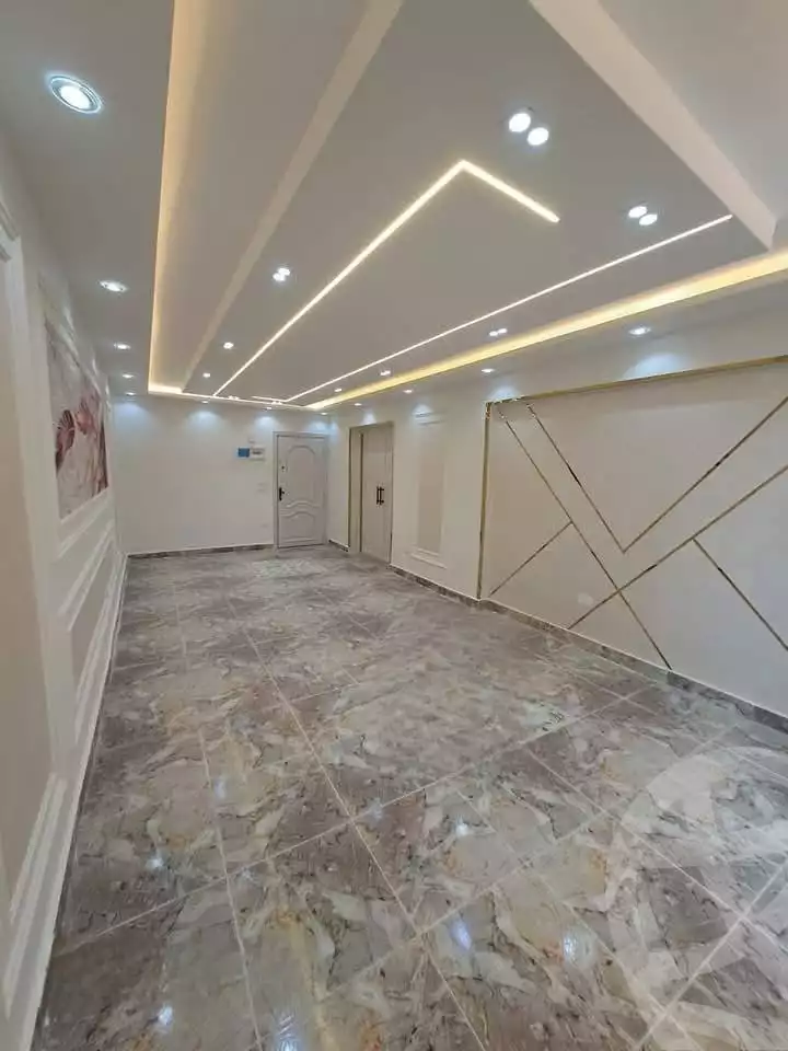 https://aqarmap.com.eg/ar/listing/6102412-for-sale-alexandria-l-jmy-lbytsh-el-zohour-st