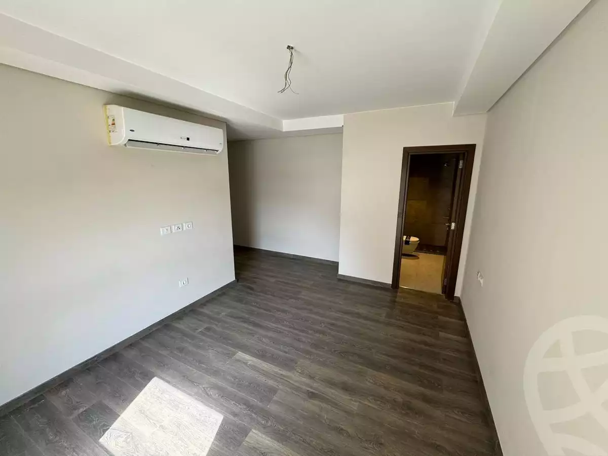 https://aqarmap.com.eg/en/listing/6104557-for-sale-cairo-el-sheikh-zayed-city-compounds-zyd-wr-llttwyr-z-tower