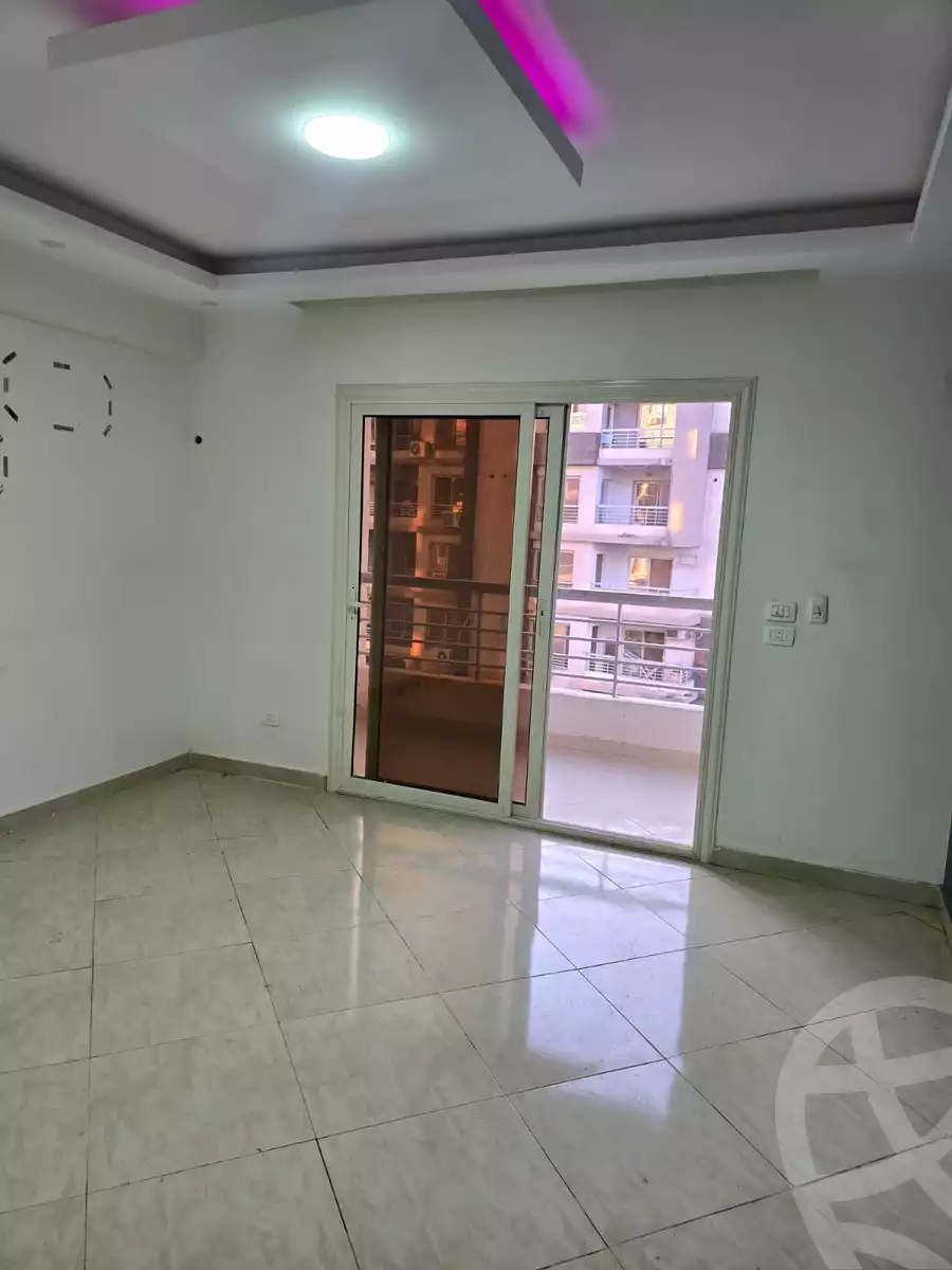 https://aqarmap.com.eg/en/listing/6104558-for-sale-cairo-el-sheikh-zayed-city-compounds-dr-msr
