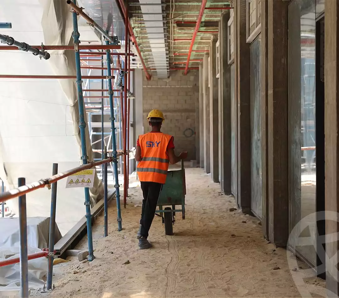 https://aqarmap.com.eg/ar/listing/6105749-for-sale-cairo-new-cairo-compounds-n-skwyr-mwl-nfynyty-llttwyr