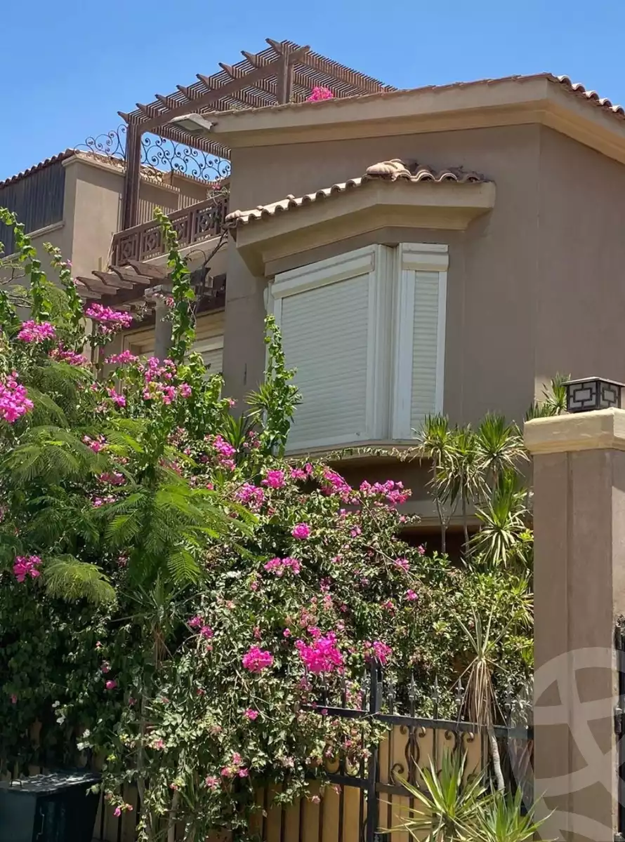 https://aqarmap.com.eg/en/listing/6109247-for-sale-cairo-el-sheikh-zayed-city-compounds-meadows-park