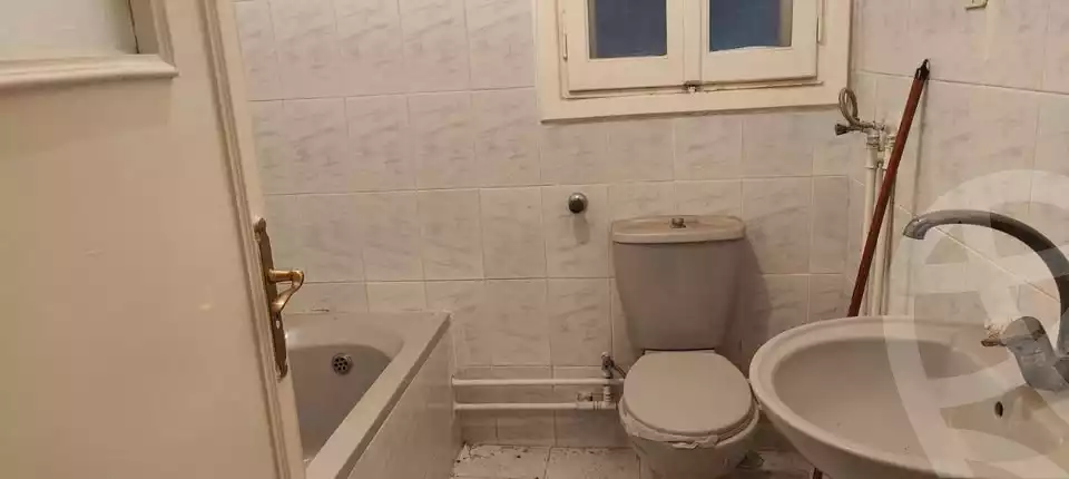 https://aqarmap.com.eg/ar/listing/6109345-for-rent-alexandria-ganaklis