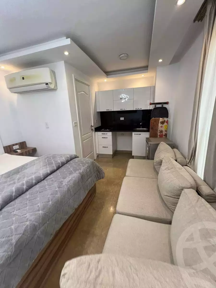 https://aqarmap.com.eg/en/listing/6113069-for-rent-cairo-el-sheikh-zayed-city-compounds-kmbwnd-wyst-twn-swdyk