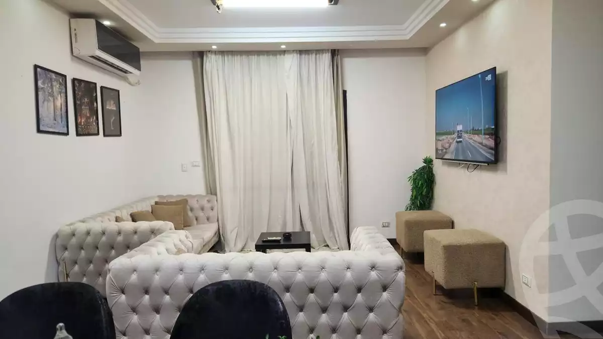 https://aqarmap.com.eg/en/listing/6113152-for-rent-cairo-el-sheikh-zayed-city-compounds-kmbwnd-wyst-twn-swdyk