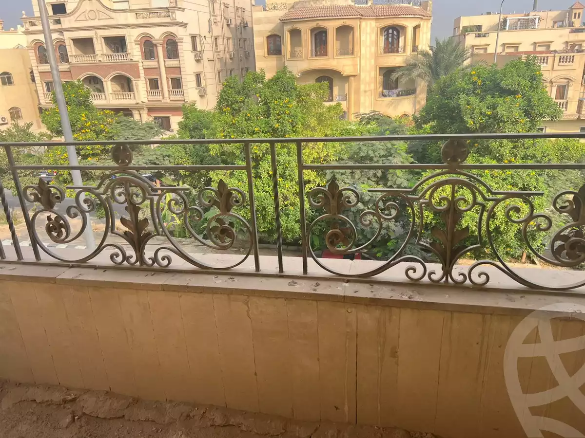 https://aqarmap.com.eg/en/listing/6114065-for-sale-cairo-new-cairo-first-settlement-mhwr-mstfy-kml