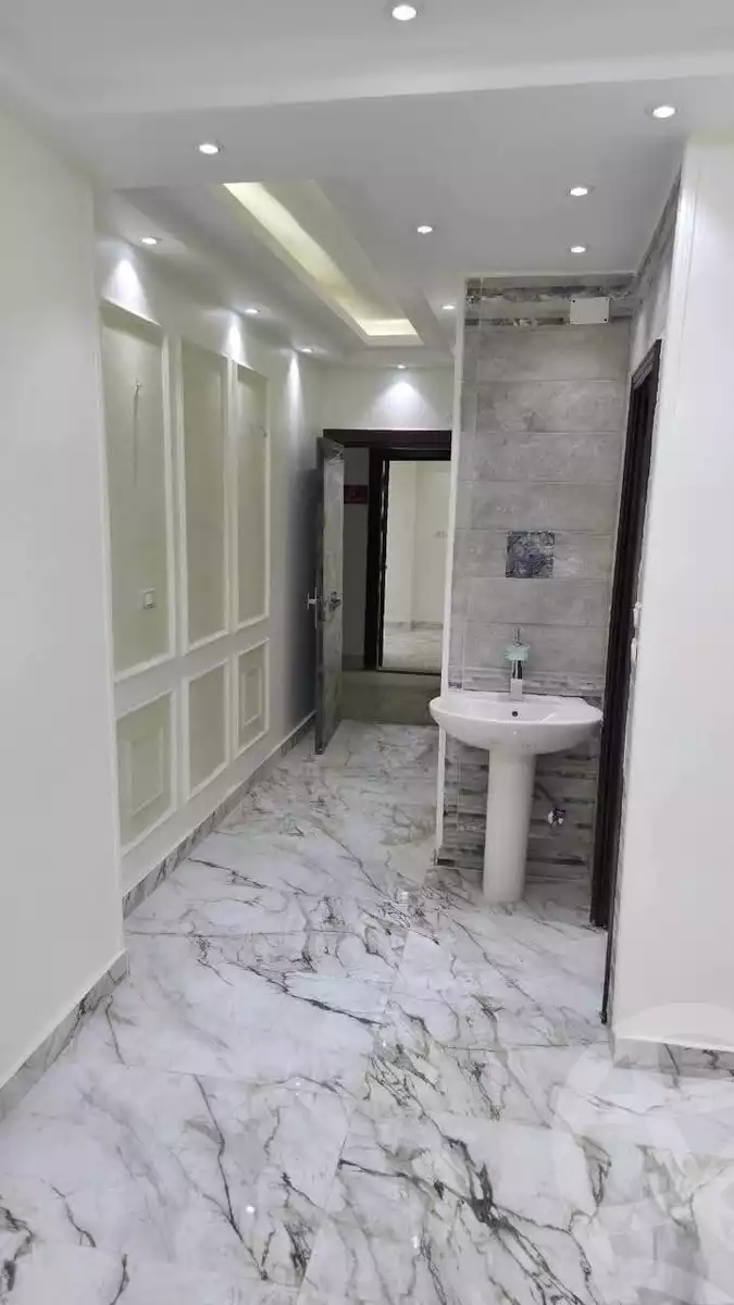 https://aqarmap.com.eg/en/listing/6120650-for-sale-sharqia-zagazig-zagazig-city-al-shahid-taiar-ahmed-bakr-st