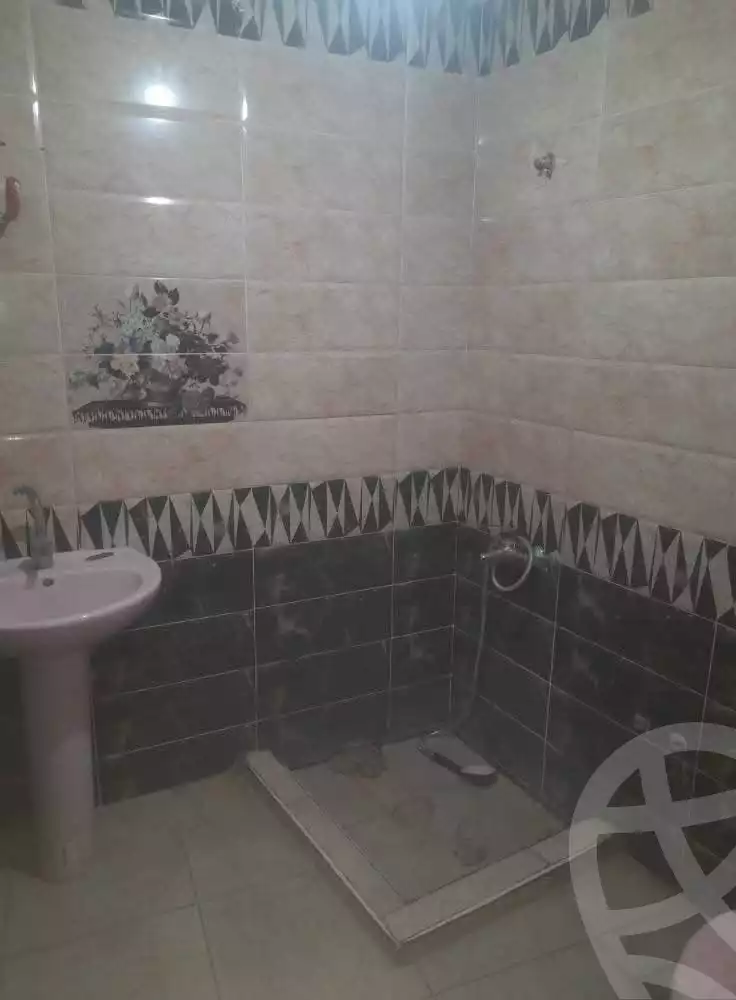 https://aqarmap.com.eg/ar/listing/6124831-for-rent-cairo-helwan-hadayek-helwan-nile-corniche-st