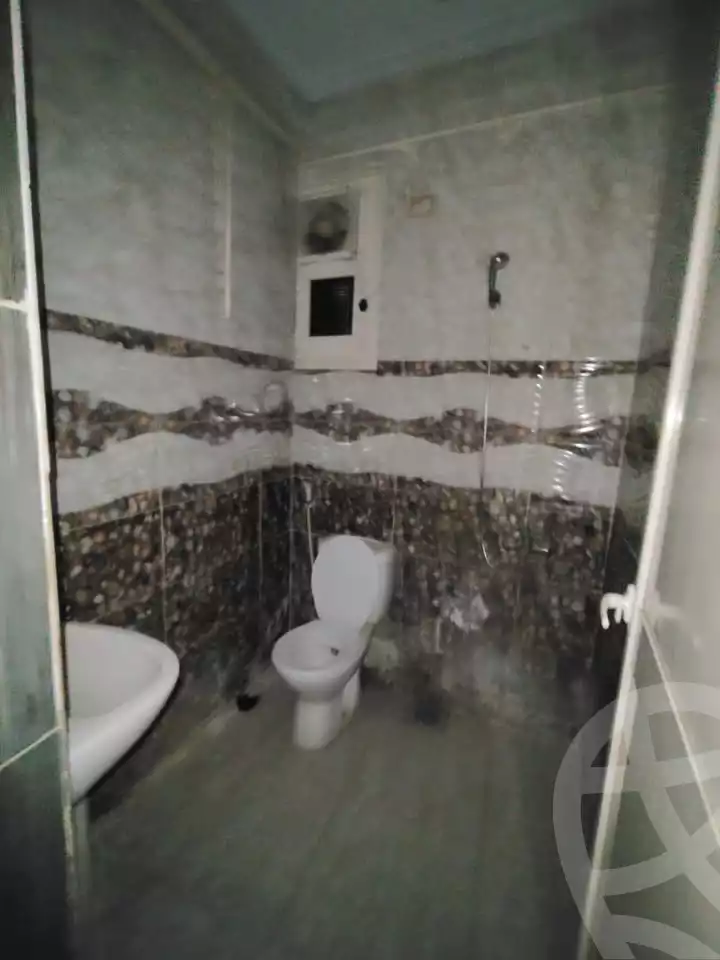 https://aqarmap.com.eg/en/listing/6126457-for-sale-qalyubia-shubra-el-khaima-om-bayoumi