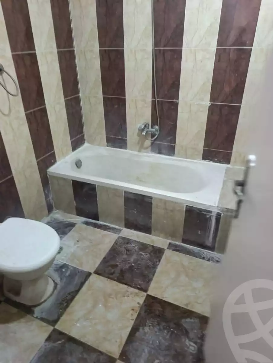 https://aqarmap.com.eg/en/listing/6127245-for-rent-cairo-faisal-kafr-tohormos-queen-nazli-st