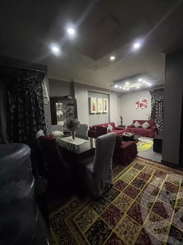 https://aqarmap.com.eg/ar/listing/6127940-for-sale-cairo-helwan-hadayek-helwan-omar-ibn-el-khattab-st