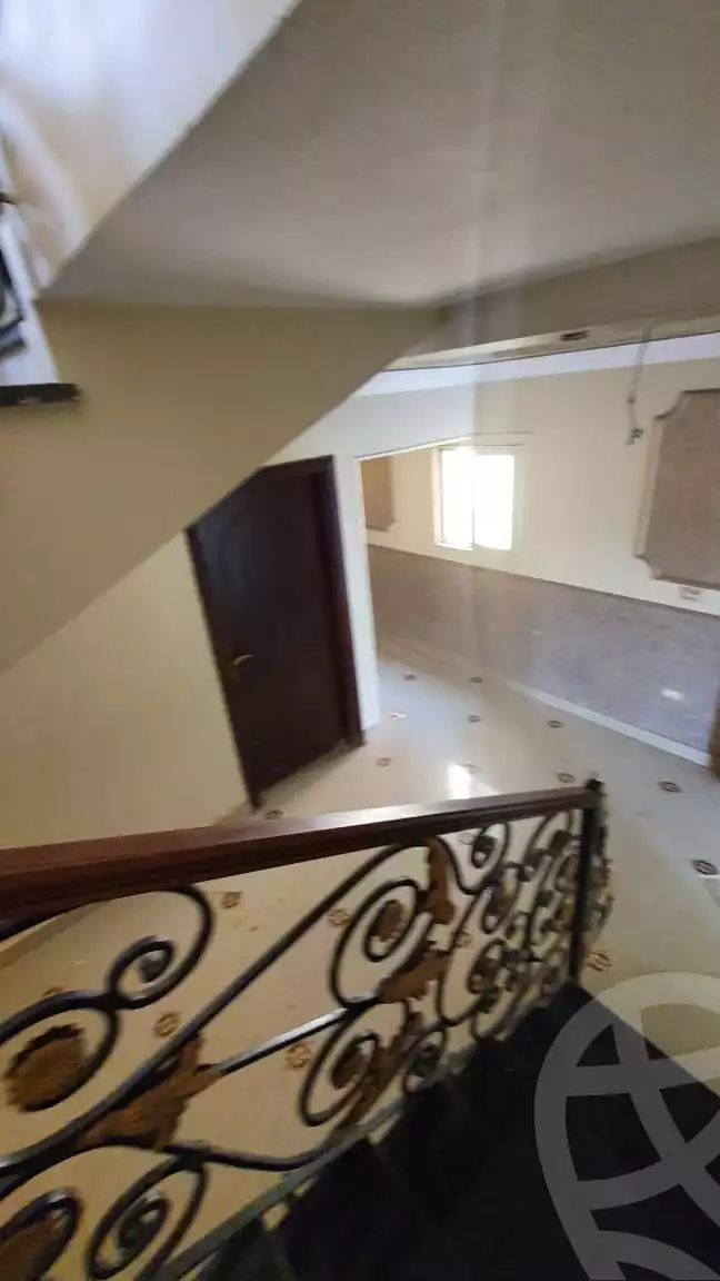 https://aqarmap.com.eg/en/listing/6130588-for-sale-cairo-6th-of-october-el-ahyaa-neighborhood-1st-al-maahad
