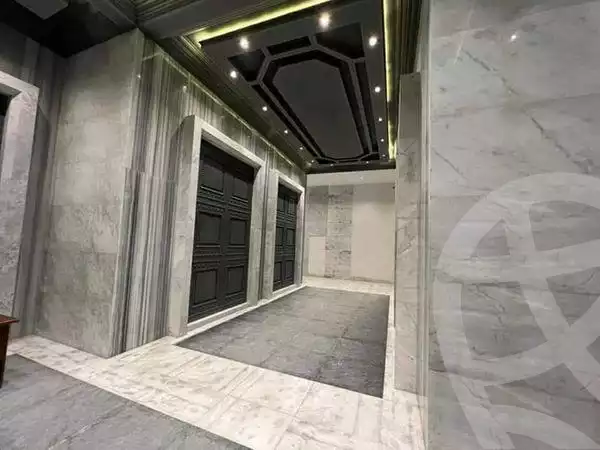 https://aqarmap.com.eg/en/listing/6130730-for-rent-cairo-new-cairo-el-kattameya-compounds-in-kattameya-crystal-plaza