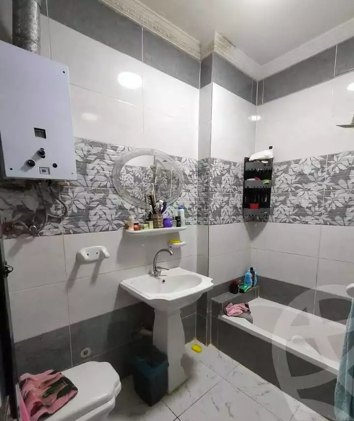https://aqarmap.com.eg/ar/listing/6134390-for-sale-qalyubia-shubra-el-khaima-om-bayoumi