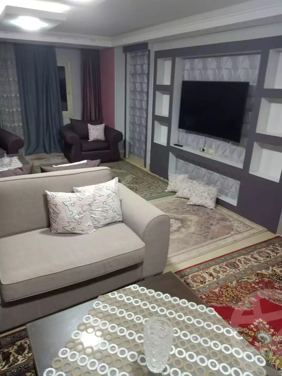 https://aqarmap.com.eg/en/listing/6134493-for-sale-cairo-helwan-hadayek-helwan-nile-corniche-st