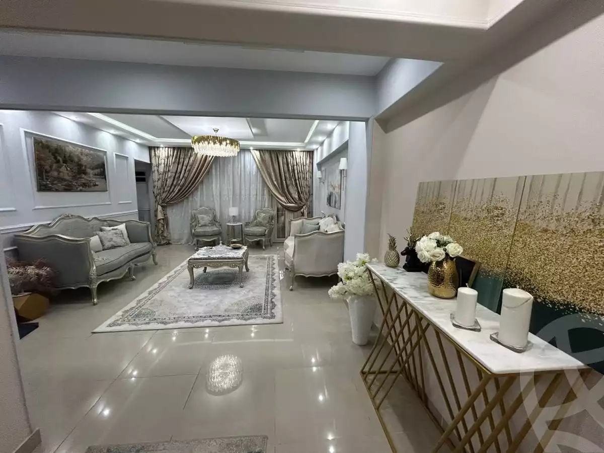 https://aqarmap.com.eg/ar/listing/6134641-for-sale-alexandria-moharram-bey-kanal-al-mahmoudeya-al-bahri-st