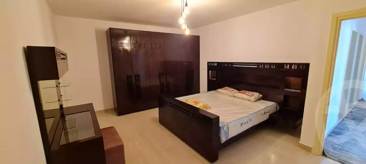 https://aqarmap.com.eg/en/listing/6135525-for-rent-cairo-new-cairo-lrhb-city-phase-1-youssef-el-sebaey-st