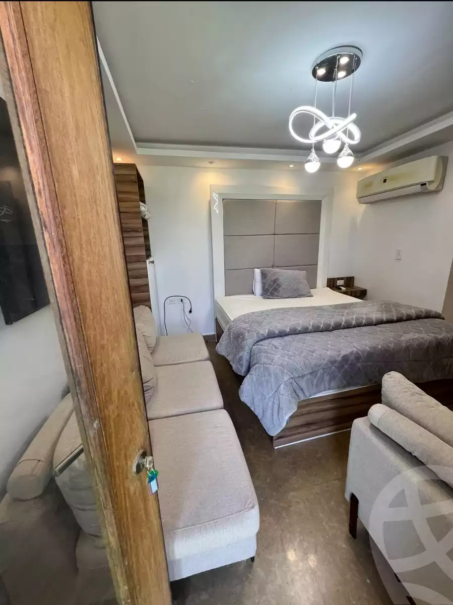 https://aqarmap.com.eg/en/listing/6137096-for-rent-cairo-el-sheikh-zayed-city-compounds-kmbwnd-wyst-twn-swdyk