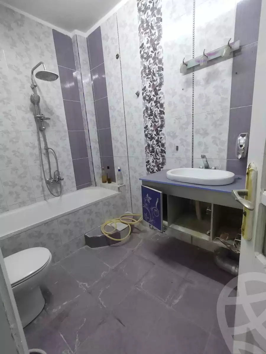 https://aqarmap.com.eg/ar/listing/6137446-for-sale-qalyubia-shubra-el-khaima-el-shareaa-el-gadid-st