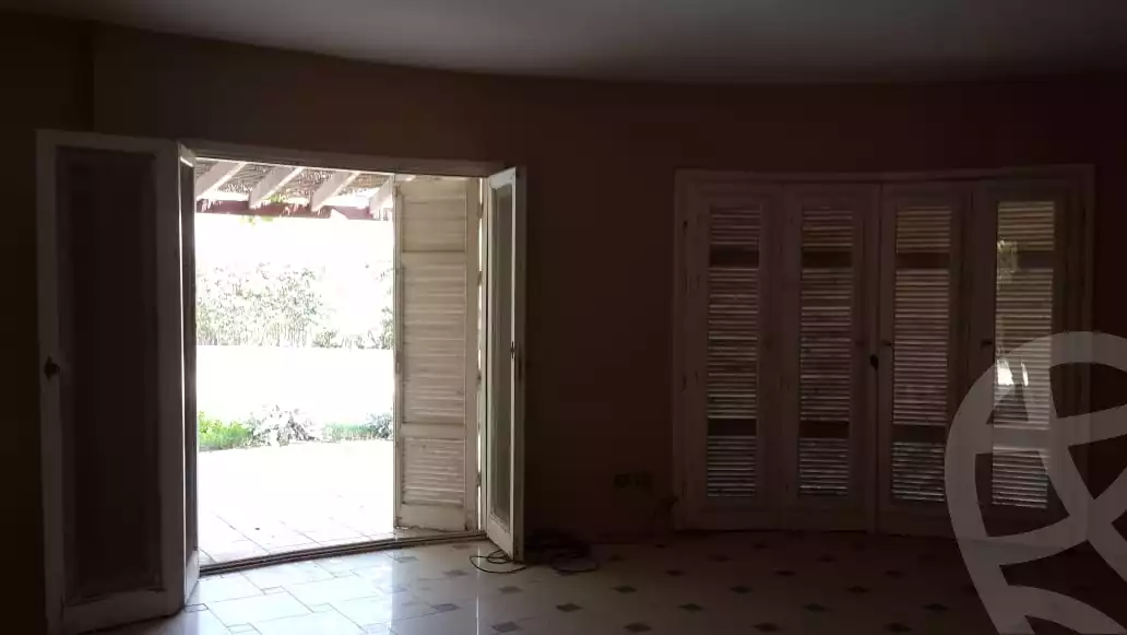 https://aqarmap.com.eg/ar/listing/6143477-for-sale-cairo-el-sheikh-zayed-city-alex-cairo-desert-road-mdyn-sfnks-ljdyd-sandorini