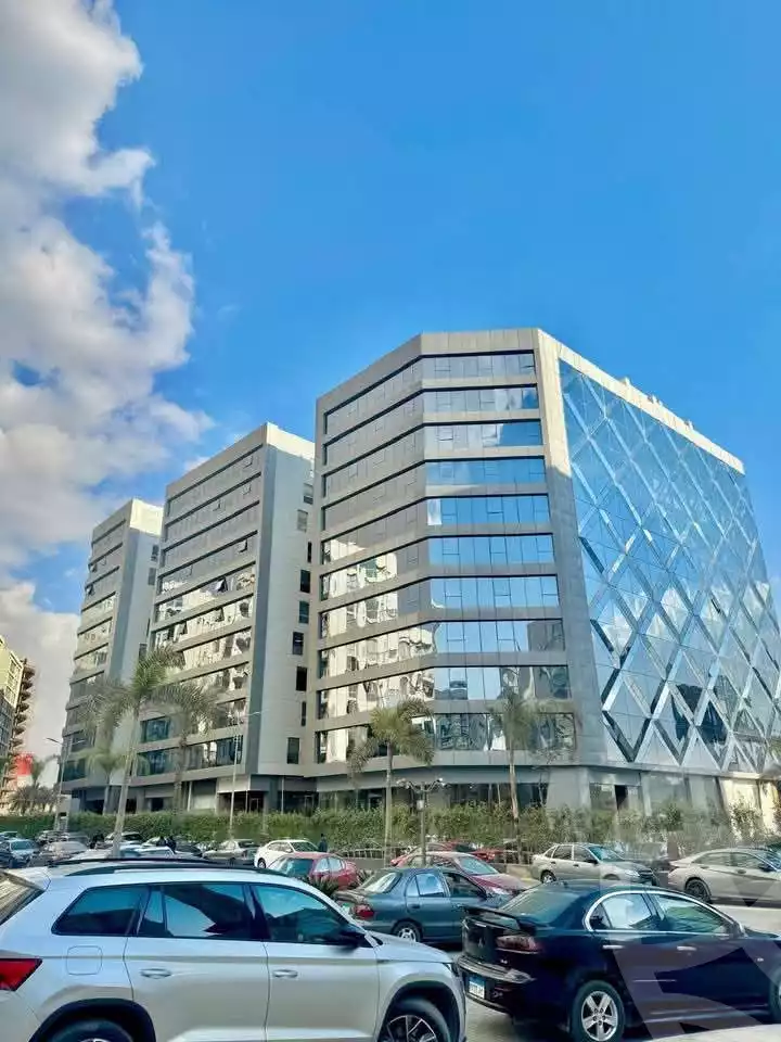 https://aqarmap.com.eg/ar/listing/6143752-for-sale-cairo-el-maadi-compounds-kmbwnd-wn-qtmyh-m-mr-lmrshdy