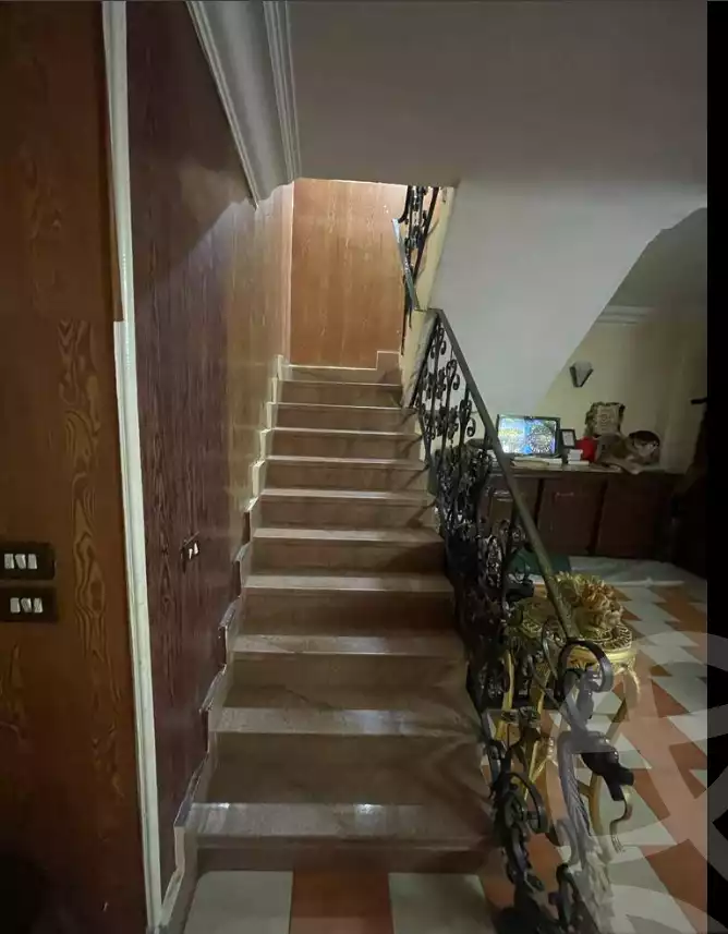 https://aqarmap.com.eg/en/listing/6144687-for-sale-cairo-faisal-kafr-tohormos-queen-nazli-st