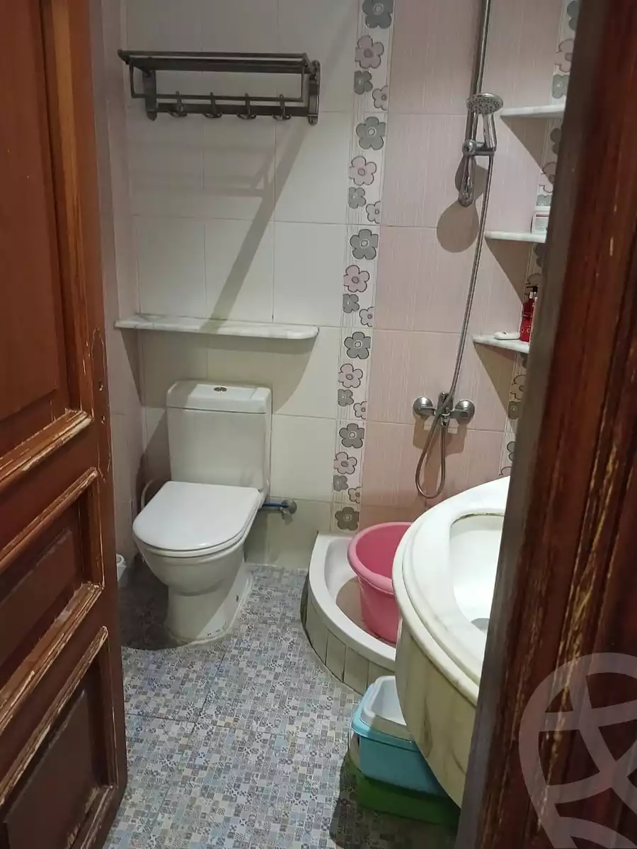 https://aqarmap.com.eg/en/listing/6146804-for-sale-cairo-new-cairo-first-settlement-mhwr-mstfy-kml