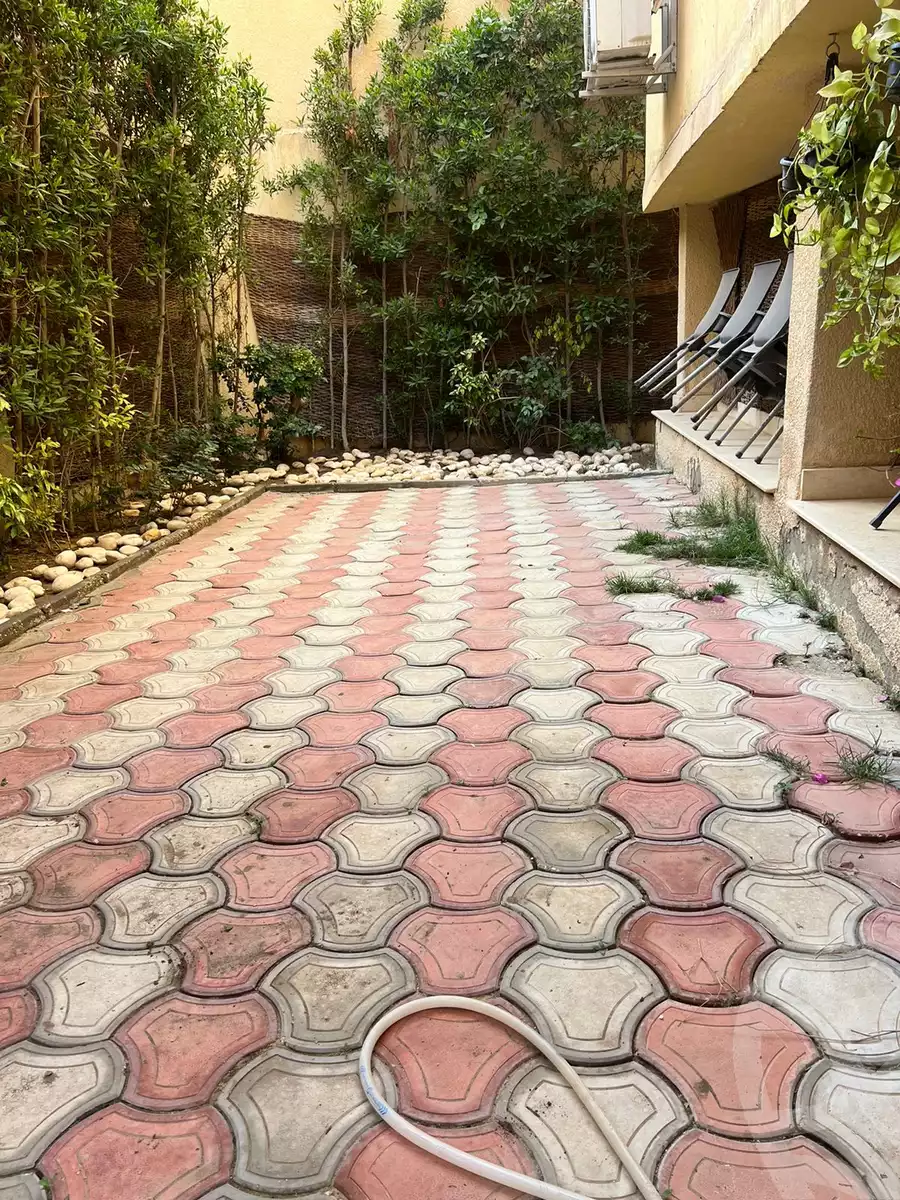 https://aqarmap.com.eg/en/listing/6154525-for-sale-cairo-el-sheikh-zayed-city-el-hay-elsabeaa-lbstn