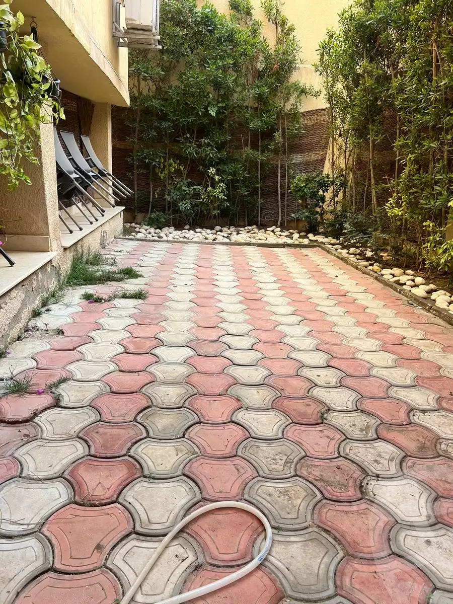 https://aqarmap.com.eg/en/listing/6154525-for-sale-cairo-el-sheikh-zayed-city-el-hay-elsabeaa-lbstn